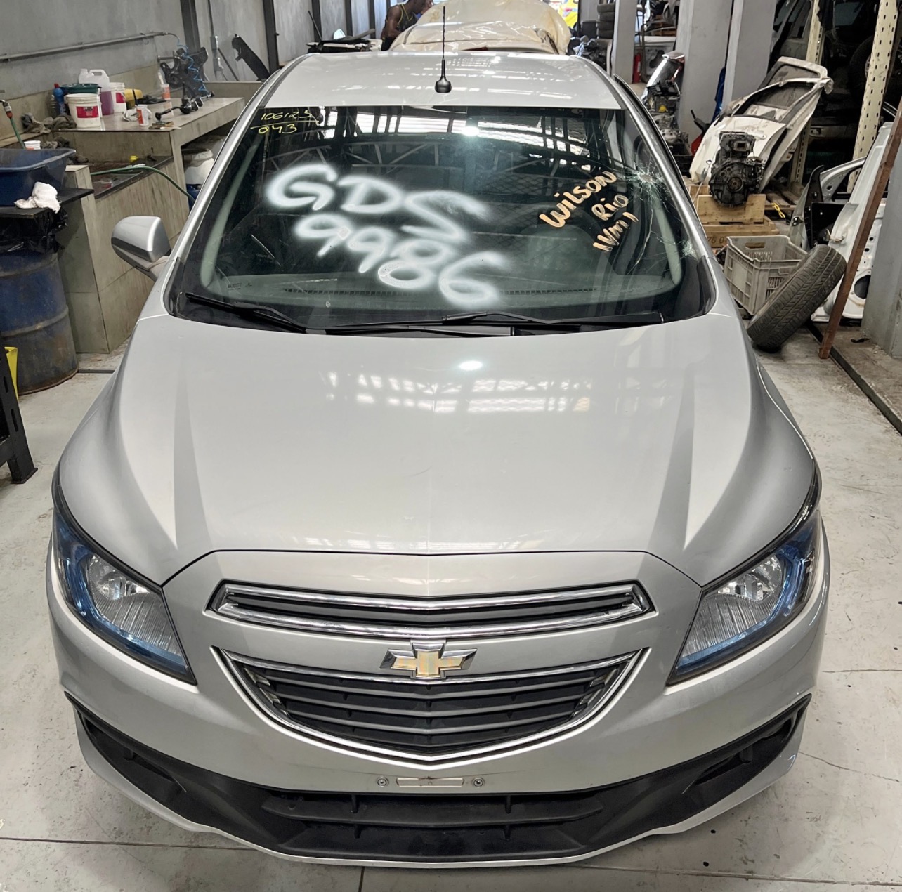 Kit Frente Chevrolet Onix Prisma 2013 a 2016 Completo Capô + Para-choque + Faróis + Grade