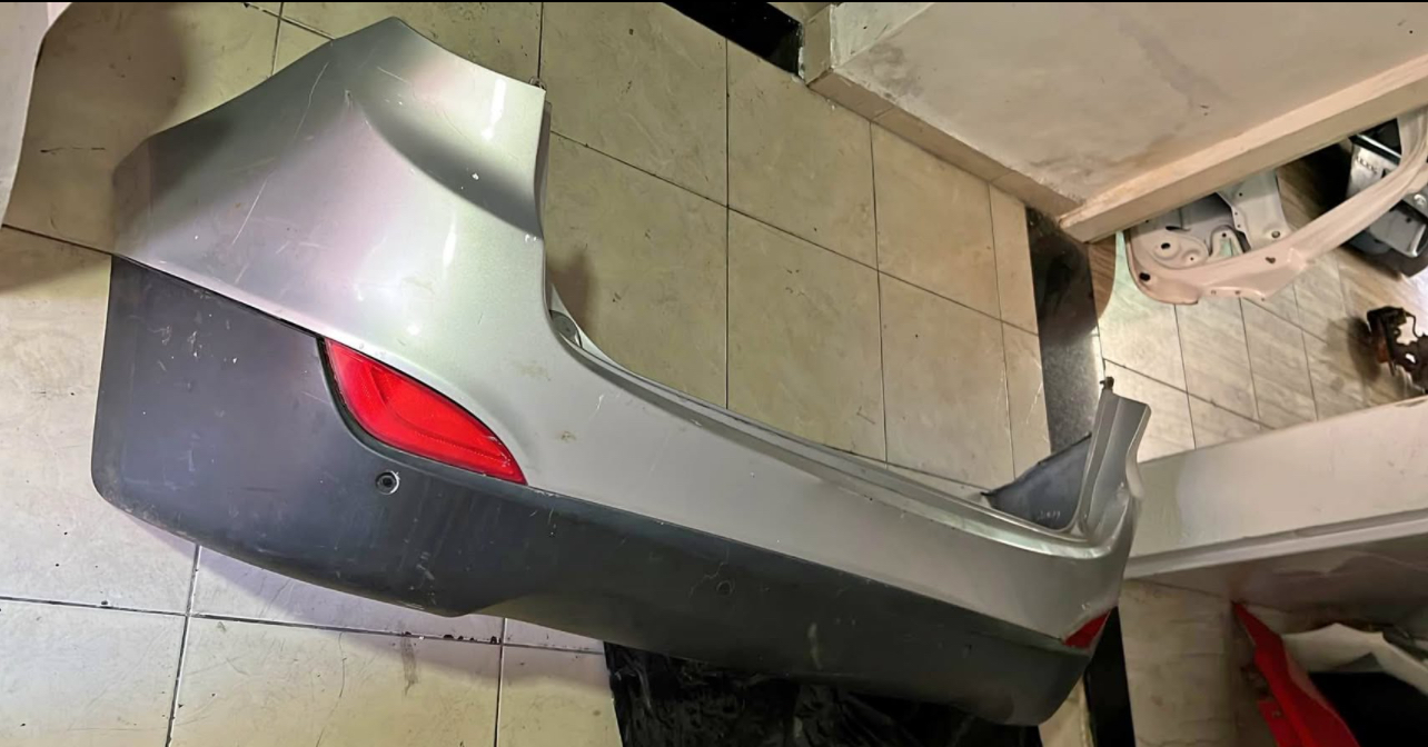 Para-Choque Traseiro Hyundai IX35  Original Prata Bicolor Completo
