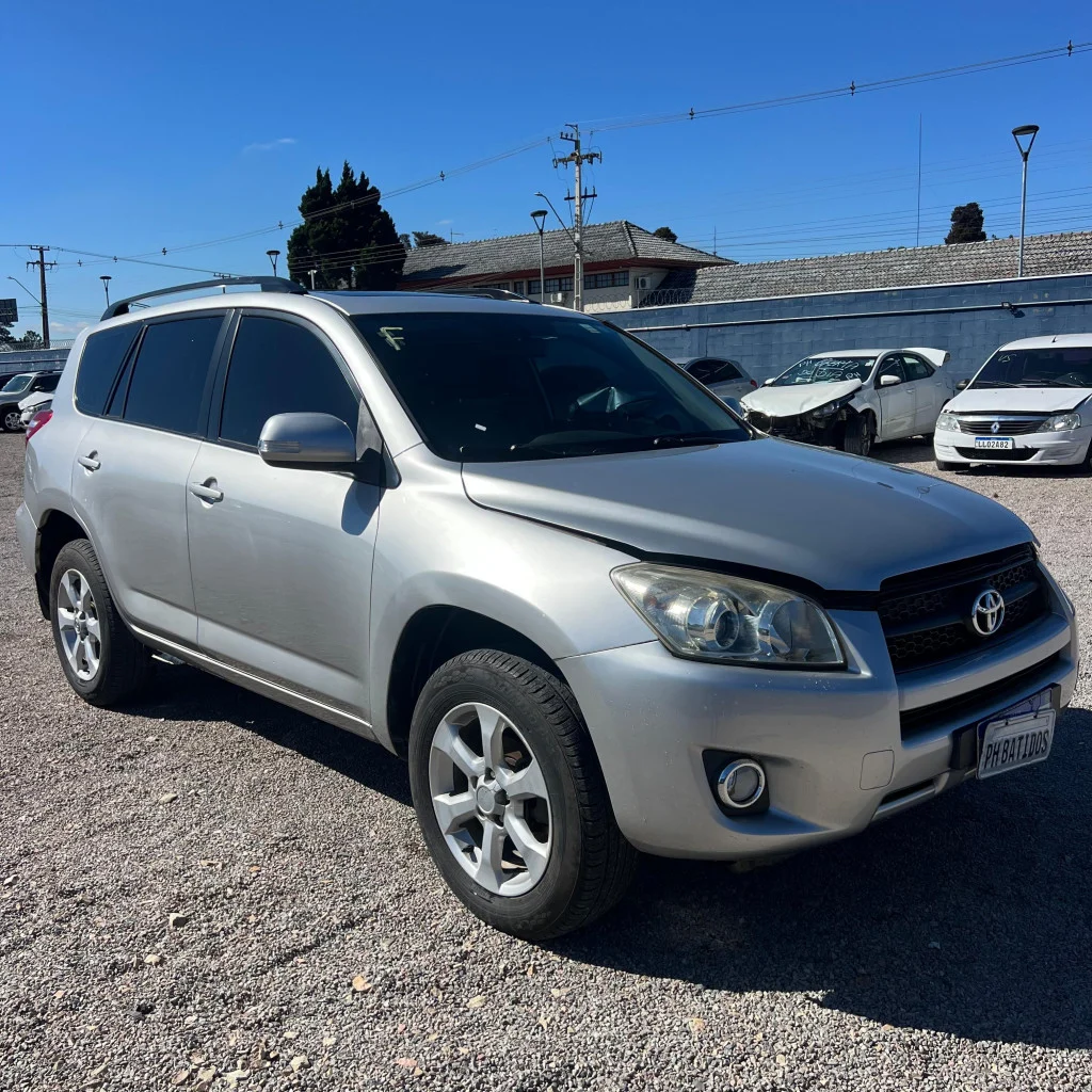 🚘 Sucata Toyota RAV4